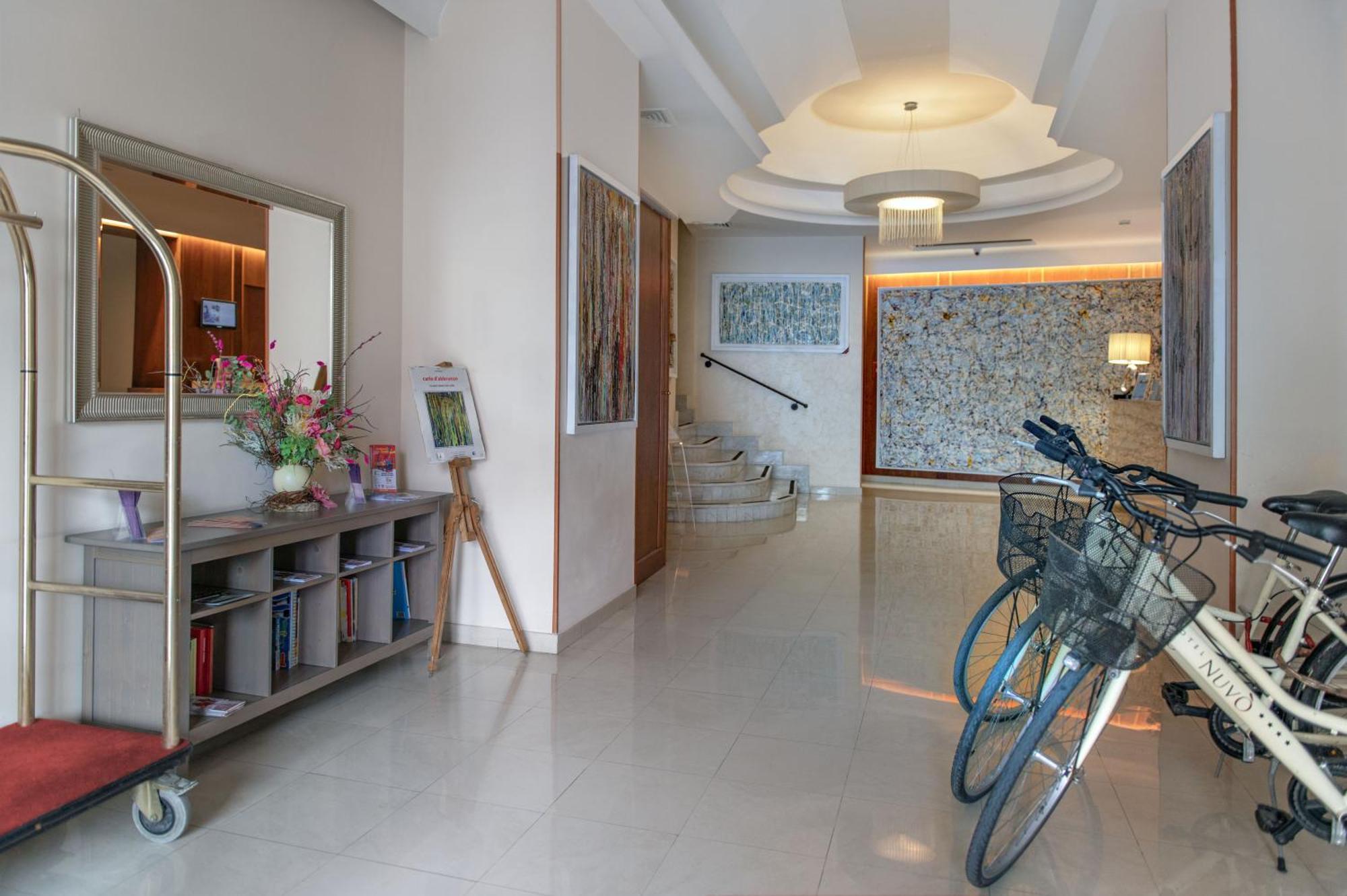 Hotel Nuvo Наполи Екстериор снимка